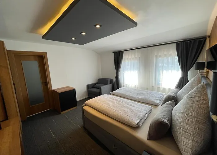 Uhldinger-hof אורחן 2*